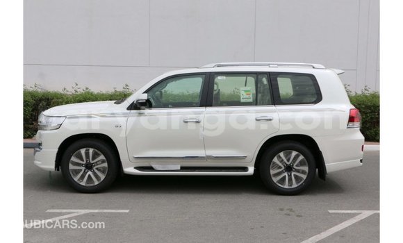 Buy Import Toyota Land Cruiser White Car in Import - Dubai in Malawi Buy Import Toyota Land Cruiser White Car in Import - Dubai in Malawi