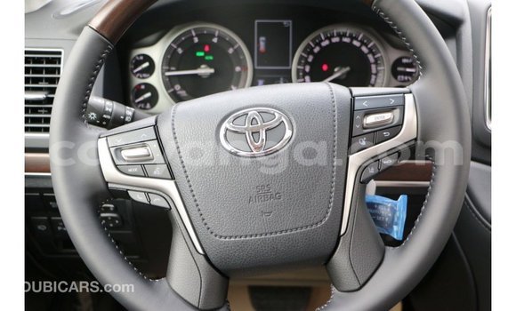 Buy Import Toyota Land Cruiser White Car in Import - Dubai in Malawi Buy Import Toyota Land Cruiser White Car in Import - Dubai in Malawi