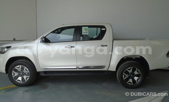 Acheter Import Voiture Toyota Hilux Blanc à Import - Dubai, Malawi Acheter Import Voiture Toyota Hilux Blanc à Import - Dubai, Malawi