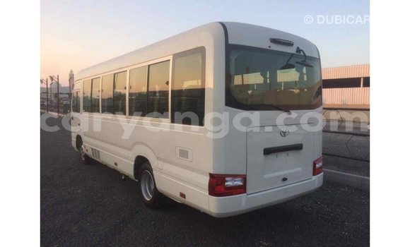Acheter Import Voiture Toyota Coaster Blanc à Import - Dubai, Malawi Acheter Import Voiture Toyota Coaster Blanc à Import - Dubai, Malawi