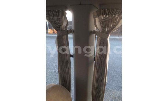 Acheter Import Voiture Toyota Coaster Blanc à Import - Dubai, Malawi Acheter Import Voiture Toyota Coaster Blanc à Import - Dubai, Malawi