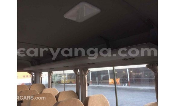 Acheter Import Voiture Toyota Coaster Blanc à Import - Dubai, Malawi Acheter Import Voiture Toyota Coaster Blanc à Import - Dubai, Malawi