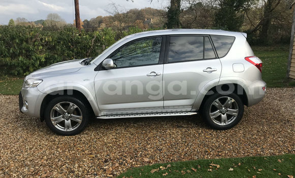 Nunua Ilio tumika Toyota RAV4 Silver Gari ndani ya Lilongwe nchini Malawi Nunua Ilio tumika Toyota RAV4 Silver Gari ndani ya Lilongwe nchini Malawi