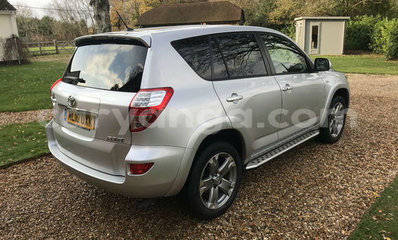 Nunua Ilio tumika Toyota RAV4 Silver Gari ndani ya Lilongwe nchini Malawi Nunua Ilio tumika Toyota RAV4 Silver Gari ndani ya Lilongwe nchini Malawi