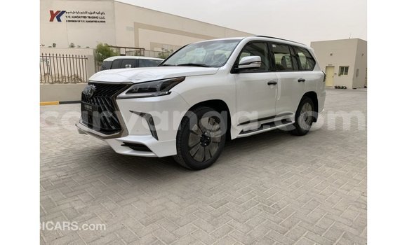 Acheter Import Voiture Lexus LX Blanc à Import - Dubai, Malawi Acheter Import Voiture Lexus LX Blanc à Import - Dubai, Malawi