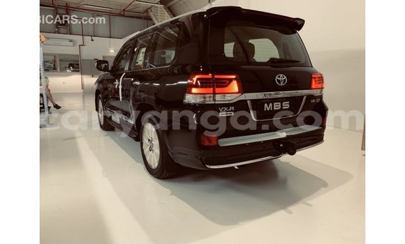 Acheter Import Voiture Toyota Land Cruiser Noir à Import - Dubai, Malawi Acheter Import Voiture Toyota Land Cruiser Noir à Import - Dubai, Malawi