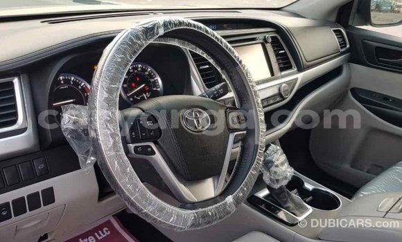 Nunua Imported Toyota Highlander Other Gari ndani ya Import - Dubai nchini Malawi Nunua Imported Toyota Highlander Other Gari ndani ya Import - Dubai nchini Malawi
