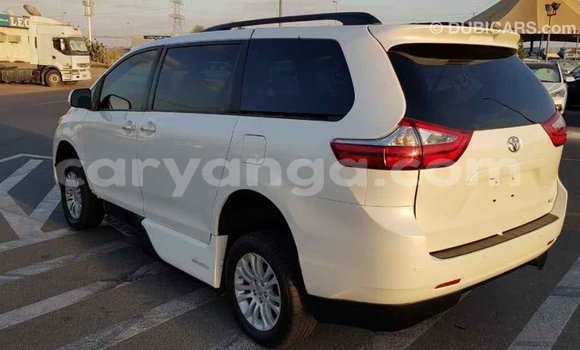 Buy Import Toyota Sienna White Car in Import - Dubai in Malawi Buy Import Toyota Sienna White Car in Import - Dubai in Malawi