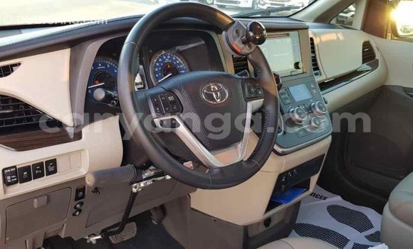 Buy Import Toyota Sienna White Car in Import - Dubai in Malawi Buy Import Toyota Sienna White Car in Import - Dubai in Malawi
