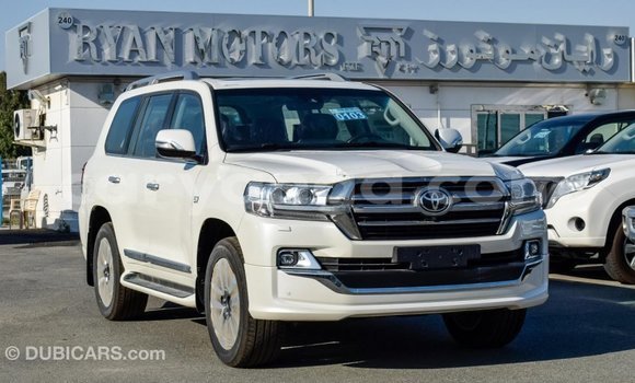 Buy Import Toyota Land Cruiser White Car in Import - Dubai in Malawi Buy Import Toyota Land Cruiser White Car in Import - Dubai in Malawi