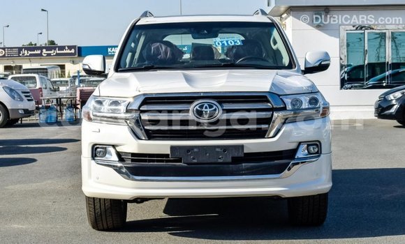 Buy Import Toyota Land Cruiser White Car in Import - Dubai in Malawi Buy Import Toyota Land Cruiser White Car in Import - Dubai in Malawi
