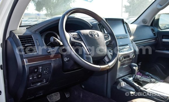 Buy Import Toyota Land Cruiser White Car in Import - Dubai in Malawi Buy Import Toyota Land Cruiser White Car in Import - Dubai in Malawi