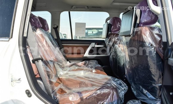 Buy Import Toyota Land Cruiser White Car in Import - Dubai in Malawi Buy Import Toyota Land Cruiser White Car in Import - Dubai in Malawi
