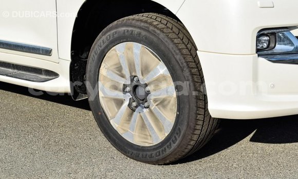 Buy Import Toyota Land Cruiser White Car in Import - Dubai in Malawi Buy Import Toyota Land Cruiser White Car in Import - Dubai in Malawi