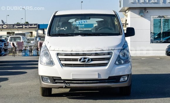 Buy Import Hyundai Chorus White Truck in Import - Dubai in Malawi Buy Import Hyundai Chorus White Truck in Import - Dubai in Malawi