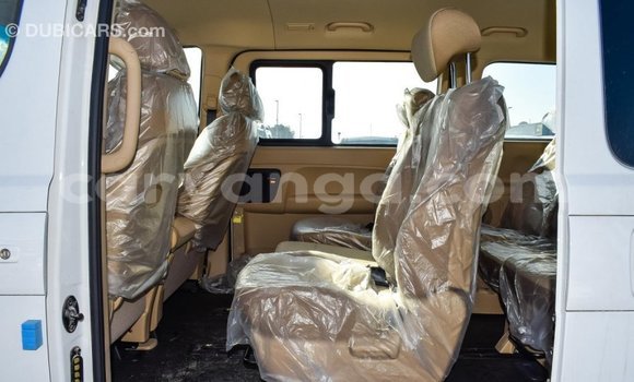 Buy Import Hyundai Chorus White Truck in Import - Dubai in Malawi Buy Import Hyundai Chorus White Truck in Import - Dubai in Malawi