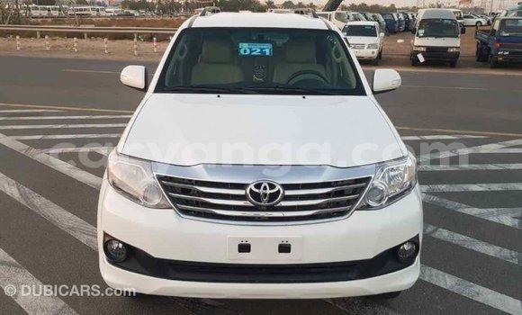 Buy Import Toyota Fortuner White Car in Import - Dubai in Malawi Buy Import Toyota Fortuner White Car in Import - Dubai in Malawi