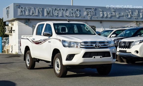 Nunua Imported Toyota Hilux White Gari ndani ya Import - Dubai nchini Malawi Nunua Imported Toyota Hilux White Gari ndani ya Import - Dubai nchini Malawi