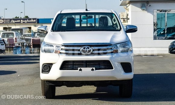 Nunua Imported Toyota Hilux White Gari ndani ya Import - Dubai nchini Malawi Nunua Imported Toyota Hilux White Gari ndani ya Import - Dubai nchini Malawi