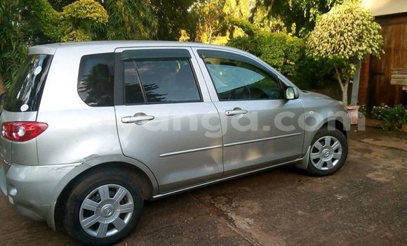Nunua Ilio tumika Mazda Demio Silver Gari ndani ya Lilongwe nchini Malawi Nunua Ilio tumika Mazda Demio Silver Gari ndani ya Lilongwe nchini Malawi
