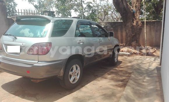 Acheter Occasion Voiture Toyota Harrier Gris à Limbe, Malawi Acheter Occasion Voiture Toyota Harrier Gris à Limbe, Malawi