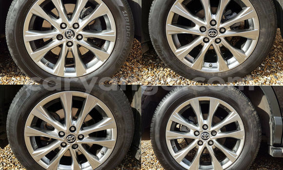 Nunua Ilio tumika Toyota RAV4 Beige Gari ndani ya Lilongwe nchini Malawi Nunua Ilio tumika Toyota RAV4 Beige Gari ndani ya Lilongwe nchini Malawi