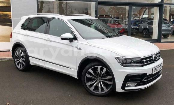 Nunua Ilio tumika Volkswagen Tiguan White Gari ndani ya Lilongwe nchini Malawi Nunua Ilio tumika Volkswagen Tiguan White Gari ndani ya Lilongwe nchini Malawi