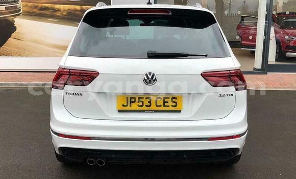 Nunua Ilio tumika Volkswagen Tiguan White Gari ndani ya Lilongwe nchini Malawi Nunua Ilio tumika Volkswagen Tiguan White Gari ndani ya Lilongwe nchini Malawi