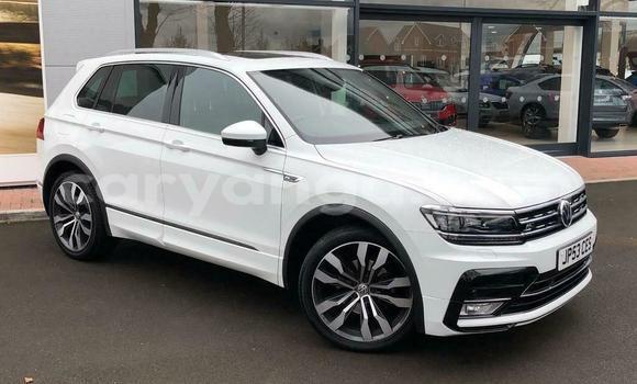 Nunua Ilio tumika Volkswagen Tiguan White Gari ndani ya Lilongwe nchini Malawi Nunua Ilio tumika Volkswagen Tiguan White Gari ndani ya Lilongwe nchini Malawi