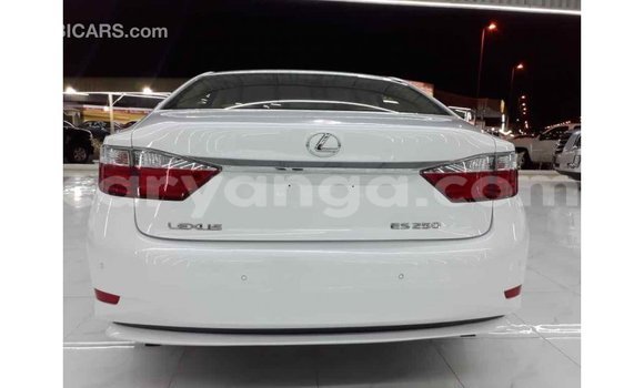 Buy Import Lexus ES White Car in Import - Dubai in Malawi Buy Import Lexus ES White Car in Import - Dubai in Malawi