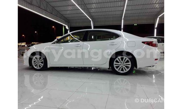 Buy Import Lexus ES White Car in Import - Dubai in Malawi Buy Import Lexus ES White Car in Import - Dubai in Malawi