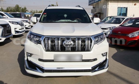 Acheter Import Voiture Toyota Prado Blanc à Import - Dubai, Malawi Acheter Import Voiture Toyota Prado Blanc à Import - Dubai, Malawi