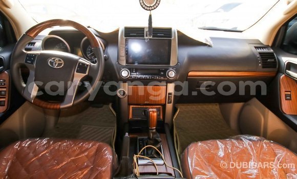 Acheter Import Voiture Toyota Prado Blanc à Import - Dubai, Malawi Acheter Import Voiture Toyota Prado Blanc à Import - Dubai, Malawi