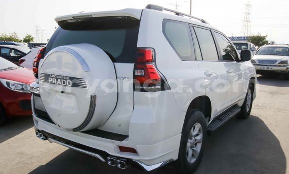 Acheter Import Voiture Toyota Prado Blanc à Import - Dubai, Malawi Acheter Import Voiture Toyota Prado Blanc à Import - Dubai, Malawi