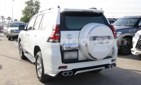Acheter Import Voiture Toyota Prado Blanc à Import - Dubai, Malawi Acheter Import Voiture Toyota Prado Blanc à Import - Dubai, Malawi