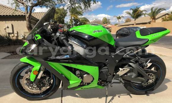 Acheter Occasion Moto Kawasaki Ninja ZX-10R Vert à Lilongwe, Malawi Acheter Occasion Moto Kawasaki Ninja ZX-10R Vert à Lilongwe, Malawi