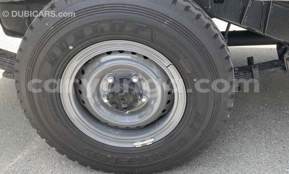 Acheter Import Voiture Toyota Land Cruiser Blanc à Import - Dubai, Malawi Acheter Import Voiture Toyota Land Cruiser Blanc à Import - Dubai, Malawi