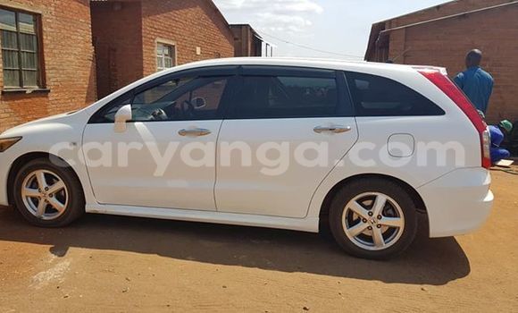 Nunua Ilio tumika Honda Stream White Gari ndani ya Lilongwe nchini Malawi Nunua Ilio tumika Honda Stream White Gari ndani ya Lilongwe nchini Malawi