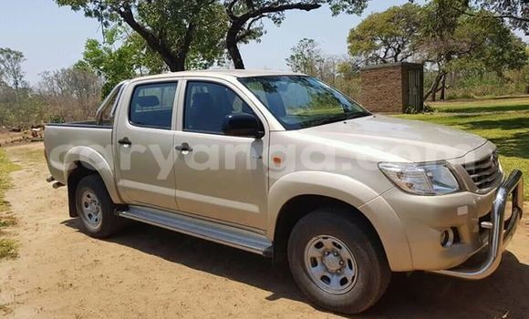 Buy Used Toyota Hilux Beige Car in Lilongwe in Malawi Buy Used Toyota Hilux Beige Car in Lilongwe in Malawi