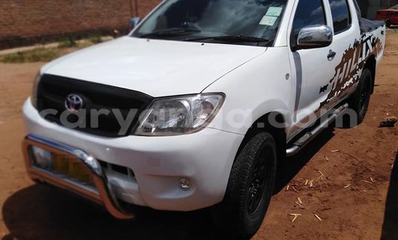 Buy Used Toyota Hilux White Car in Lilongwe in Malawi Buy Used Toyota Hilux White Car in Lilongwe in Malawi