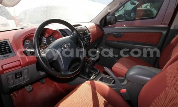 Acheter Import Voiture Toyota Hilux Rouge à Import - Dubai, Malawi Acheter Import Voiture Toyota Hilux Rouge à Import - Dubai, Malawi