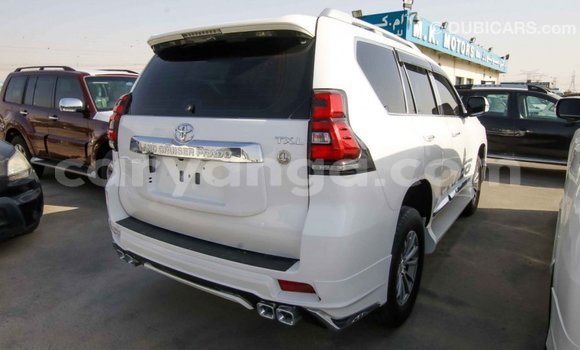 Nunua Imported Toyota Prado White Gari ndani ya Import - Dubai nchini Malawi Nunua Imported Toyota Prado White Gari ndani ya Import - Dubai nchini Malawi