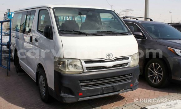 Nunua Imported Toyota Hiace White Gari ndani ya Import - Dubai nchini Malawi Nunua Imported Toyota Hiace White Gari ndani ya Import - Dubai nchini Malawi
