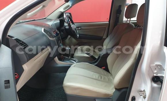 Buy Used Chevrolet Trailblazer White Car in Livingstonia in Karonga Buy Used Chevrolet Trailblazer White Car in Livingstonia in Karonga