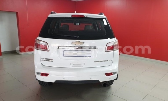 Buy Used Chevrolet Trailblazer White Car in Livingstonia in Karonga Buy Used Chevrolet Trailblazer White Car in Livingstonia in Karonga