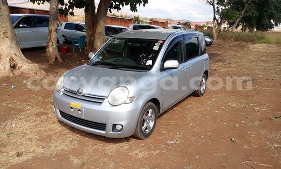 Buy Used Toyota Sienta Silver Car in Blantyre in Malawi Buy Used Toyota Sienta Silver Car in Blantyre in Malawi