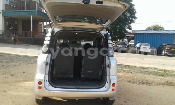 Buy Used Toyota Sienta Silver Car in Mwanza in Mwanza Buy Used Toyota Sienta Silver Car in Mwanza in Mwanza