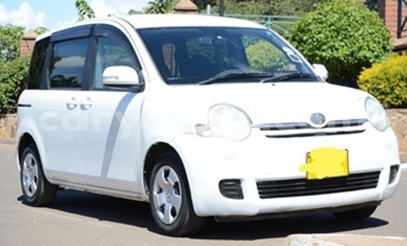 Buy Used Toyota Sienta White Car in Lilongwe in Malawi Buy Used Toyota Sienta White Car in Lilongwe in Malawi