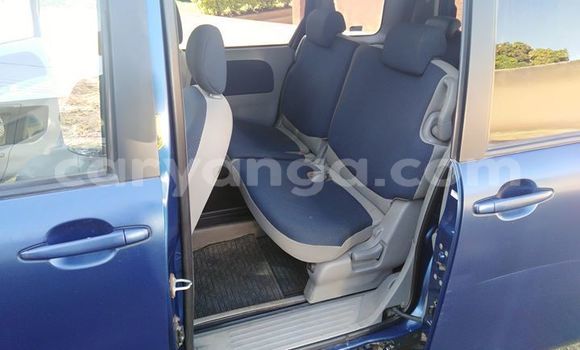Buy Used Toyota Sienta Blue Car in Lilongwe in Malawi Buy Used Toyota Sienta Blue Car in Lilongwe in Malawi