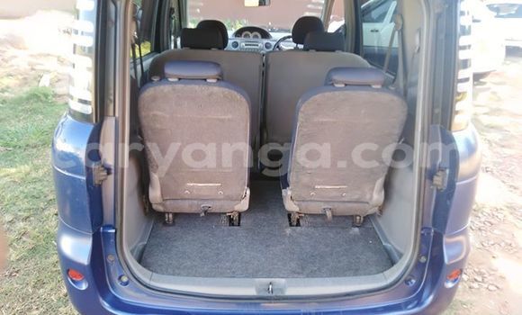 Buy Used Toyota Sienta Blue Car in Lilongwe in Malawi Buy Used Toyota Sienta Blue Car in Lilongwe in Malawi